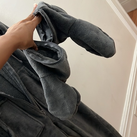 Fuzzy Soft Footed Zip Up Hooded Onesie NWOT - Picture 11 of 13